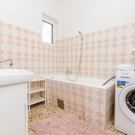 Apartment Miro And Marino Trogir